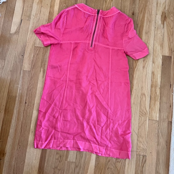 🚨 AUTHENTIC BURBERRY DRESS - Picture 2 of 6